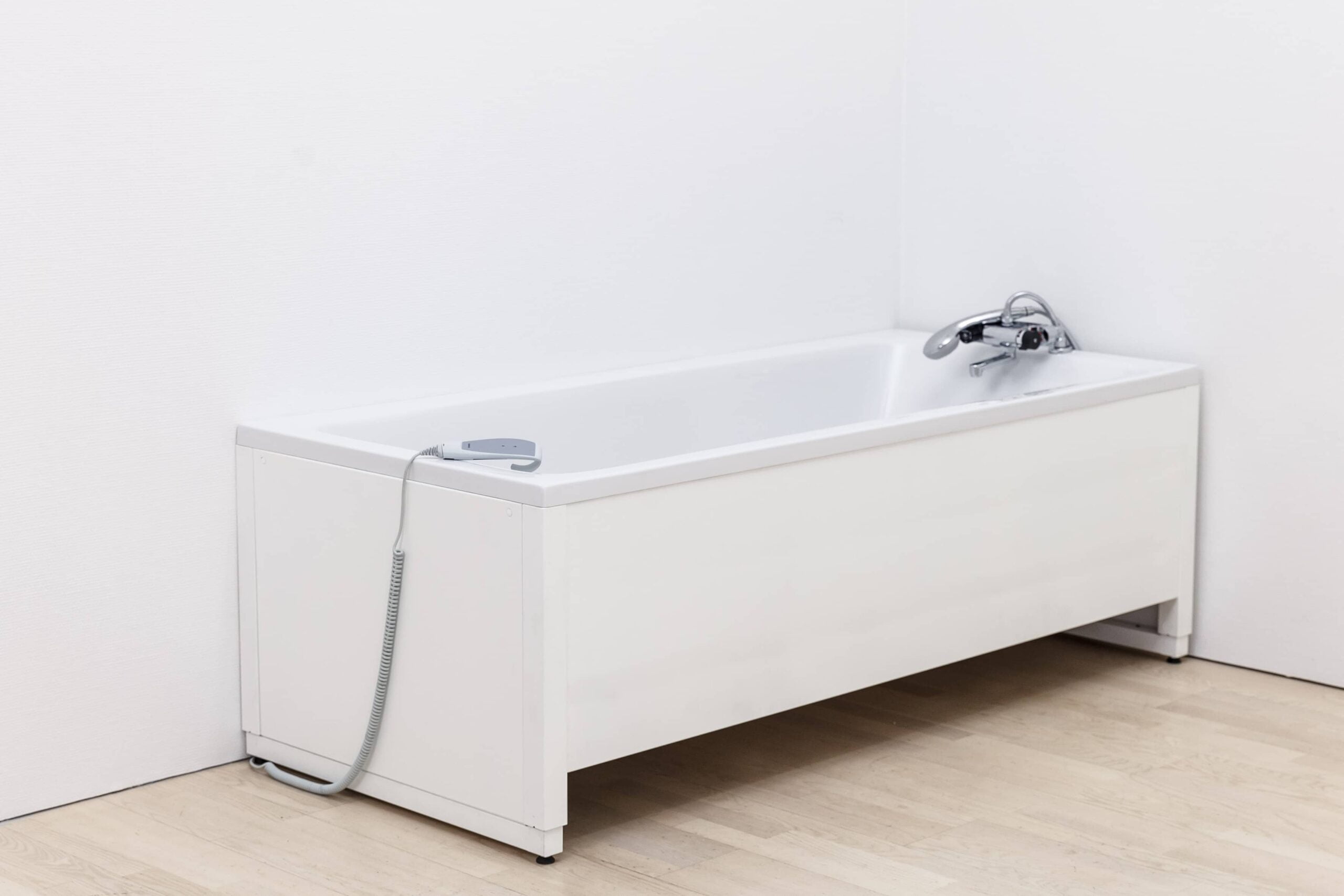 Ropox-Bathtub-scaled-1.jpg